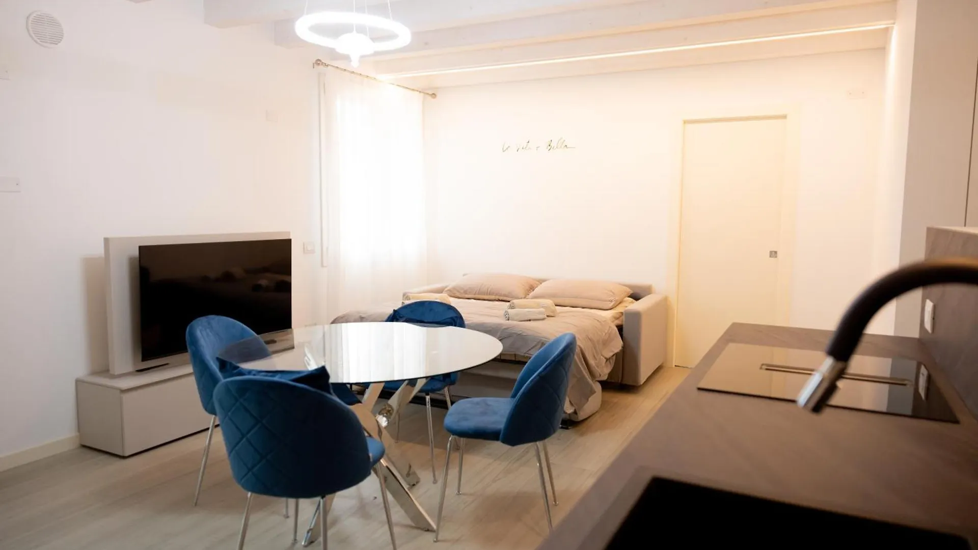 아파트 Apartment-Boutique Gioia 티따델라